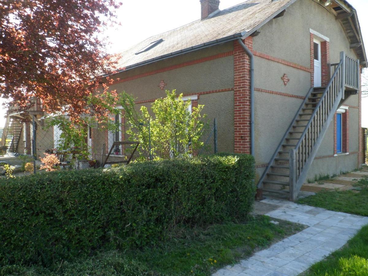 Bed and Breakfast L'Etape De St Hilaire La Gravelle Saint-Hilaire-la-Gravelle Exterior foto